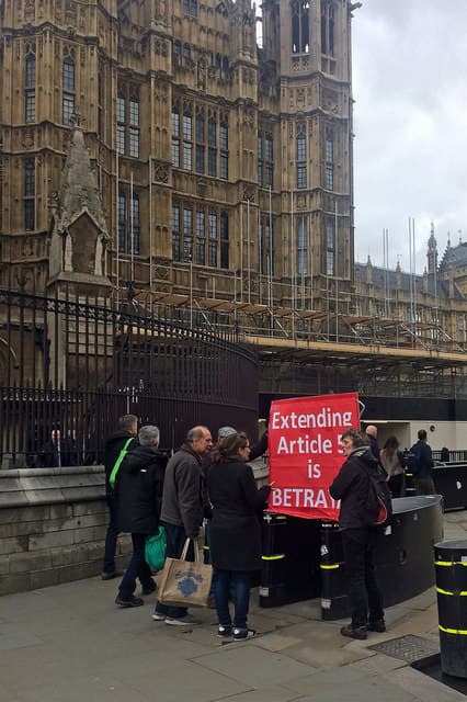 Cover Image for Why Brexit Should Be As Hard & Dirty As Possible, By A Remainer